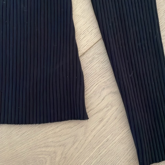 The Range | Primary Rib Puff Shoulder Top - Picture 5 of 6